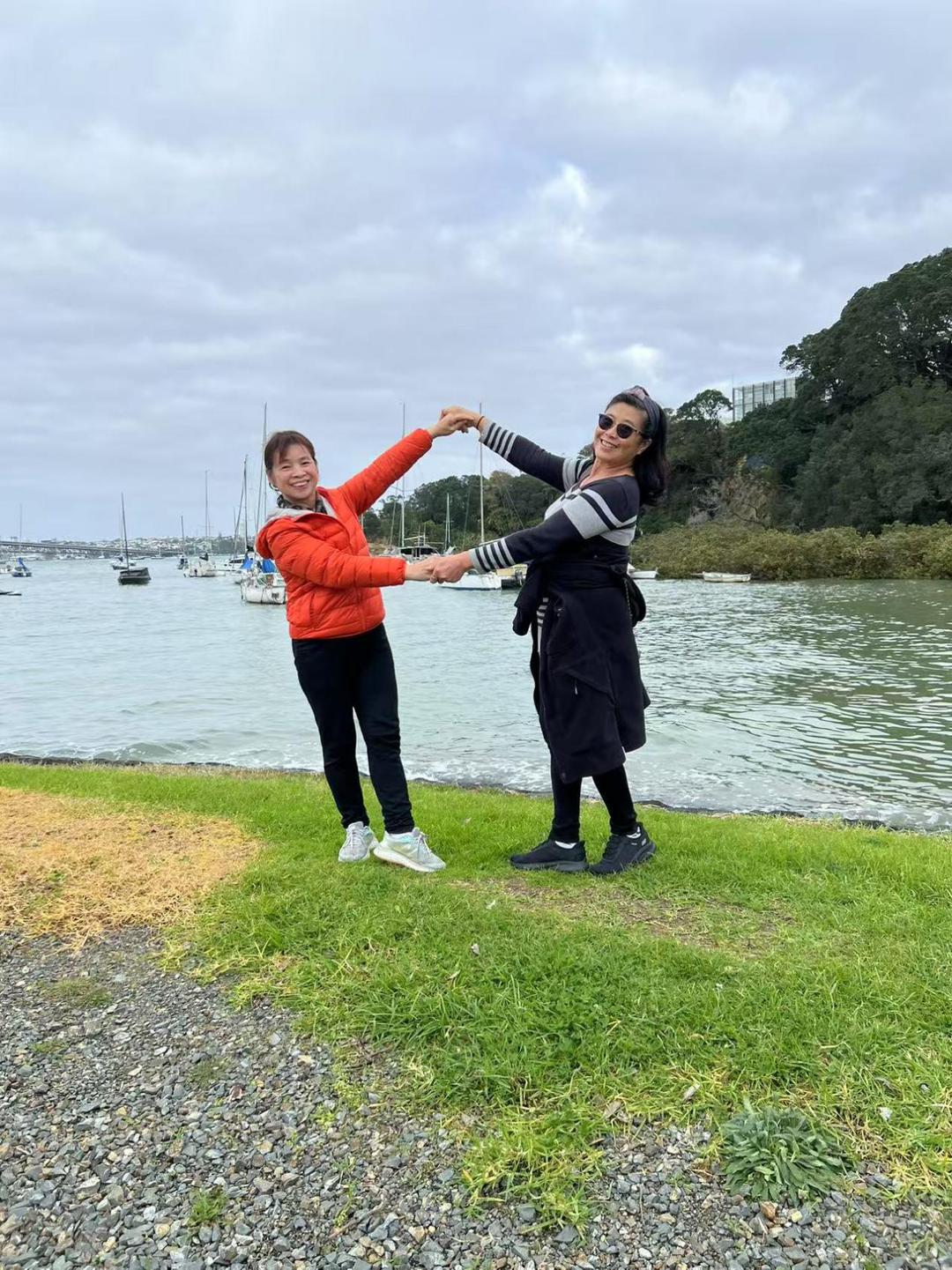 å›¾ç‰‡åŒ…å�« è�‰, æˆ·å¤–, æ°´, ç”·äºº

AI ç”Ÿæˆ�çš„å†…å®¹å�¯èƒ½ä¸�æ­£ç¡®ã€‚