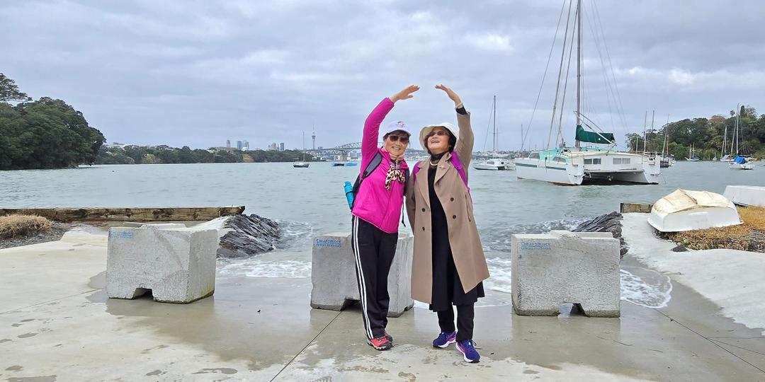 äººç«™åœ¨æ²™æ»©ä¸Š

AI ç”Ÿæˆ�çš„å†…å®¹å�¯èƒ½ä¸�æ­£ç¡®ã€‚