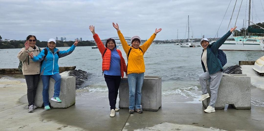 ä¸€ç¾¤äººç«™åœ¨èˆ¹ä¸Š

AI ç”Ÿæˆ�çš„å†…å®¹å�¯èƒ½ä¸�æ­£ç¡®ã€‚