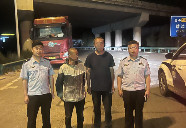 警灯闪烁处 平安踏歌来——靖边公安的夏季平安故事