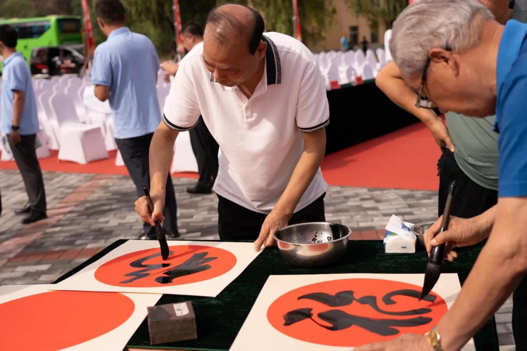 乙巳年白水杜康封藏大典暨酒圣祈福仪式在白水县杜康谷隆重举行