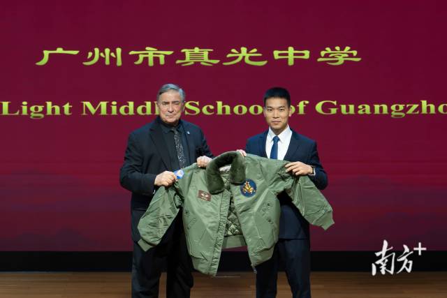 2  南方+ 张冠军 拍摄