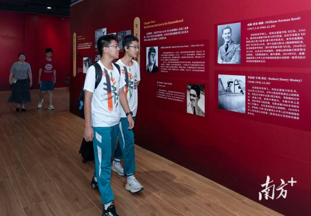 10  南方+ 张冠军 拍摄