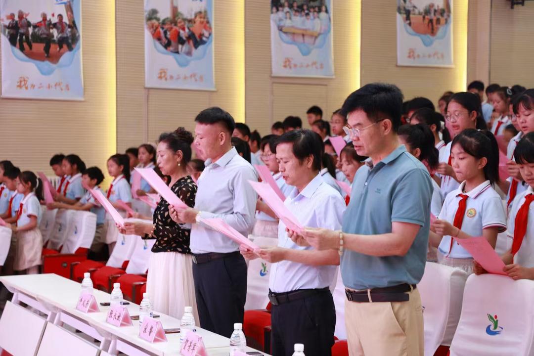 国家级大型文献《奋进中国新征程》录编宋馨阳光心理教育成果！