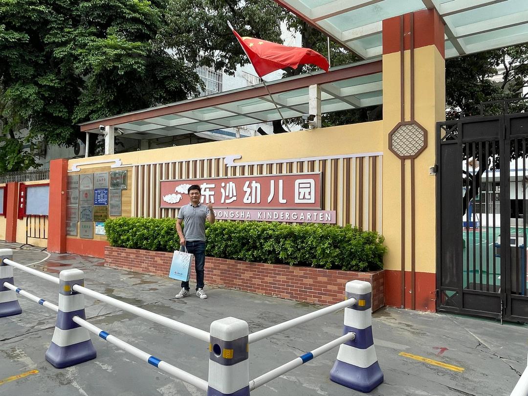 广州番禺一幼儿园门口的紧急时刻