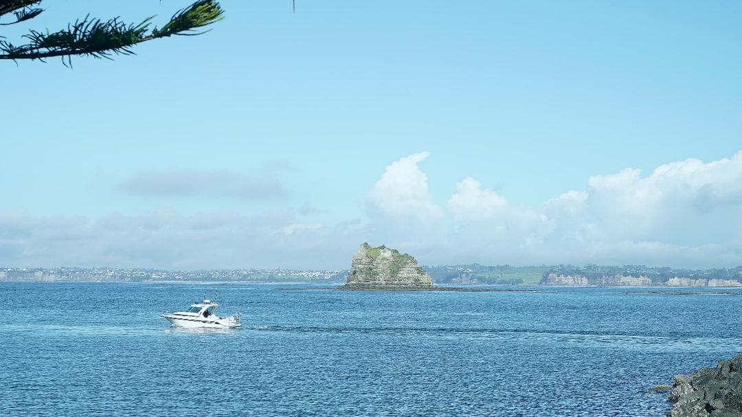 æµ·ä¸Šçš„é£�æ™¯

AI ç”Ÿæˆ�çš„å†…å®¹å�¯èƒ½ä¸�æ­£ç¡®ã€‚