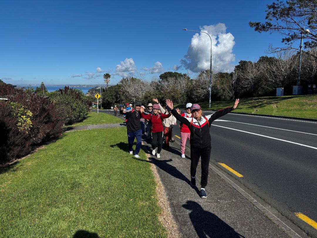 è�‰åœ°æ—�çš„è·¯ä¸Šèµ°çš„äºº

AI ç”Ÿæˆ�çš„å†…å®¹å�¯èƒ½ä¸�æ­£ç¡®ã€‚