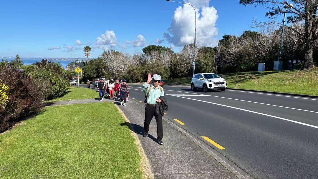 æ±½è½¦è¡Œé©¶åœ¨è·¯ä¸Šèµ°

AI ç”Ÿæˆ�çš„å†…å®¹å�¯èƒ½ä¸�æ­£ç¡®ã€‚