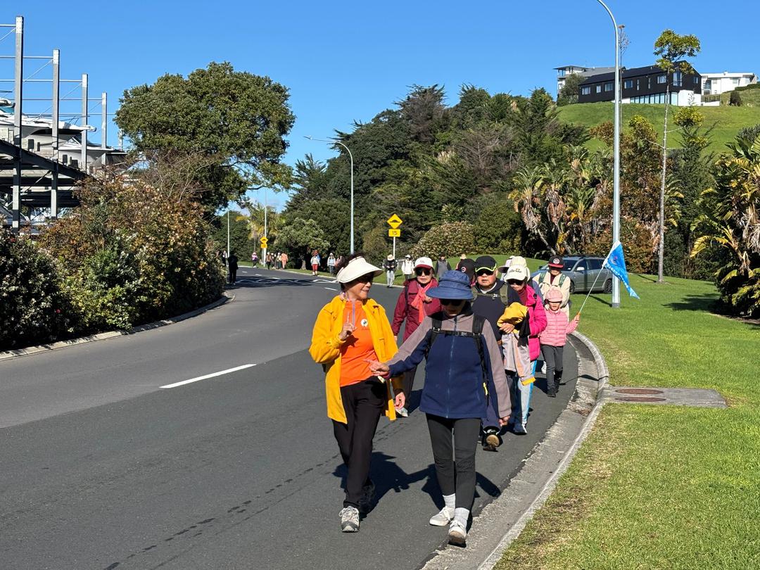 ä¸€ç¾¤äººç«™åœ¨è·¯ä¸­é—´

AI ç”Ÿæˆ�çš„å†…å®¹å�¯èƒ½ä¸�æ­£ç¡®ã€‚
