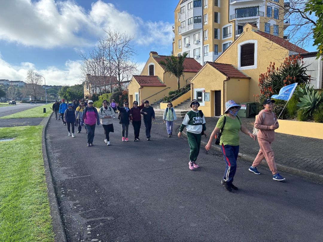 äººä»¬èµ°åœ¨å»ºç­‘æ—�çš„è·¯ä¸Š

AI ç”Ÿæˆ�çš„å†…å®¹å�¯èƒ½ä¸�æ­£ç¡®ã€‚