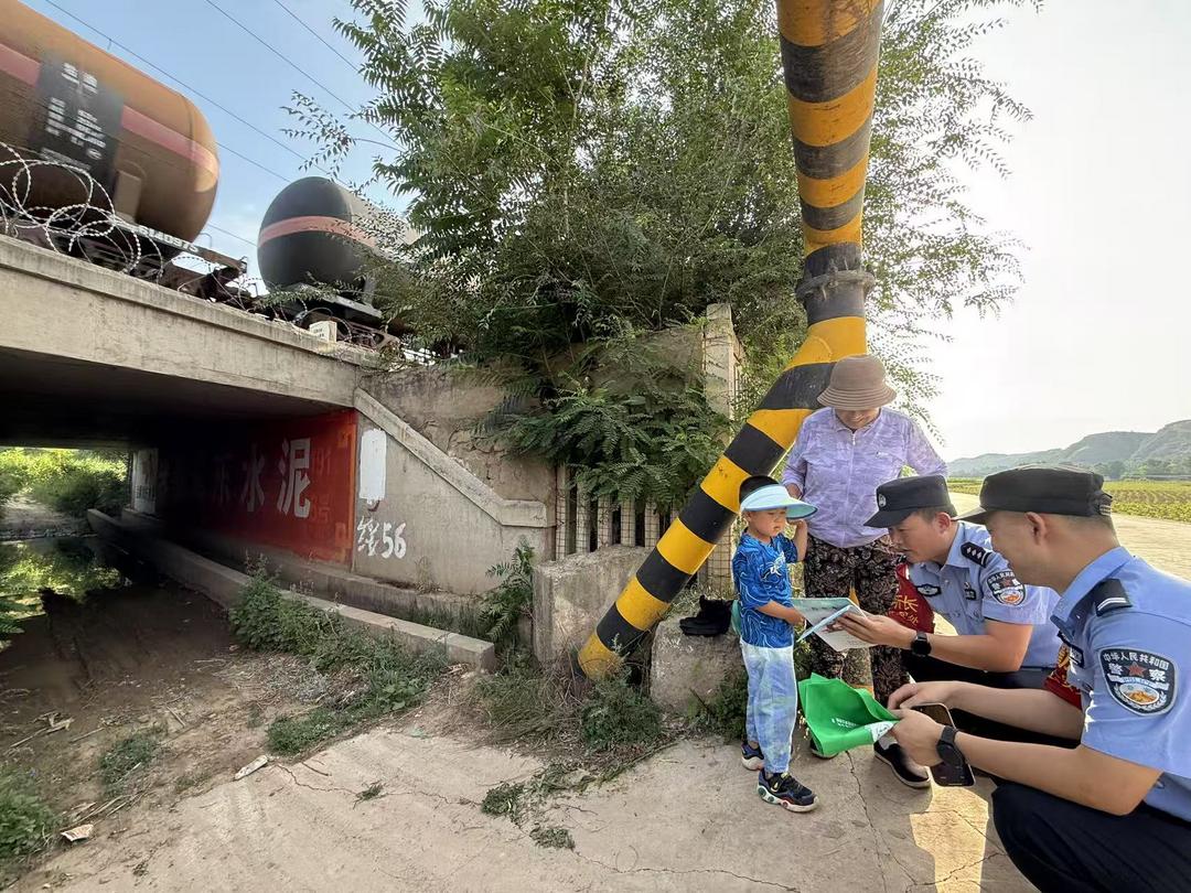 绥德站派出所：孝行大爱进万家 反诈守护夕阳红