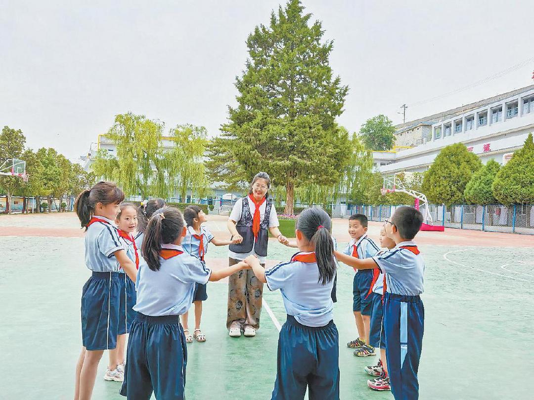 全国优秀少先队辅导员、榆林市第十一中学张红梅：红领巾映初心