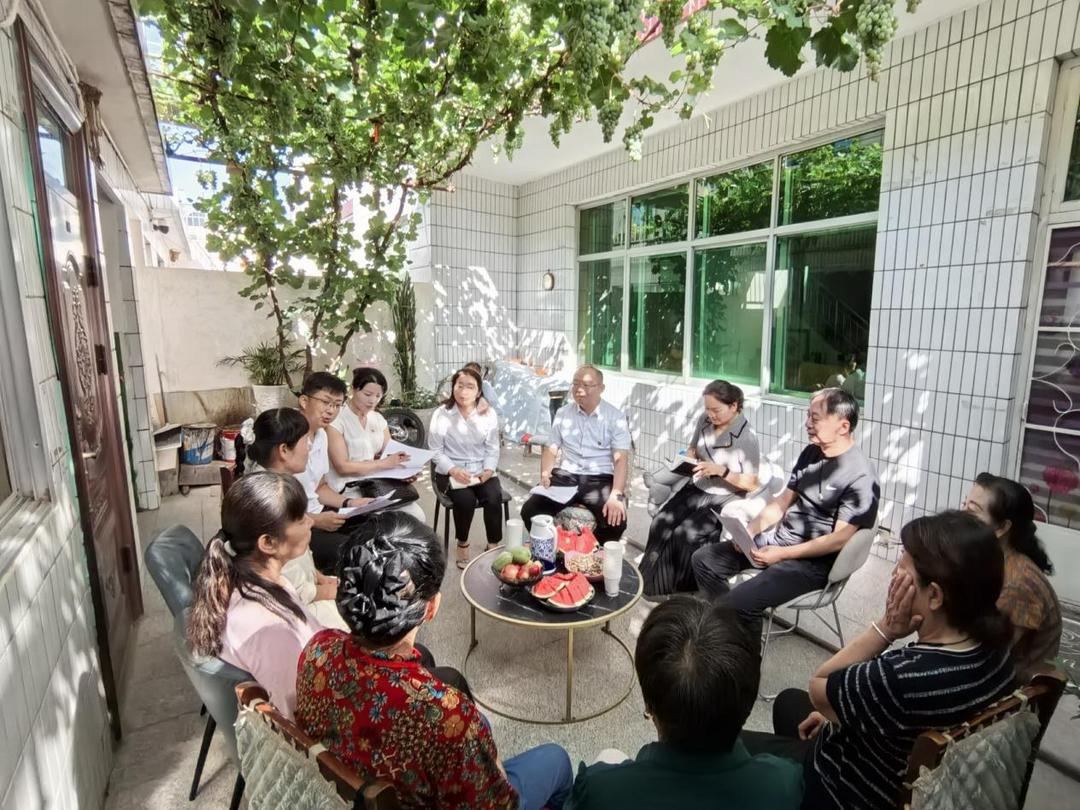 学院社区代表履职：参观新阵地 同坐小板凳 共商民生事​