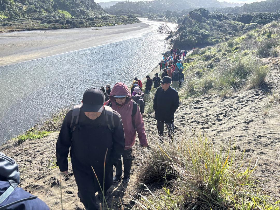 人们在山上

AI 生成的内容可能不正确。