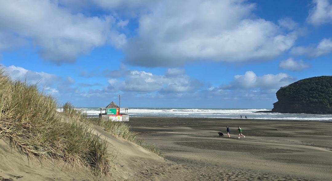 沙滩上的风景

AI 生成的内容可能不正确。