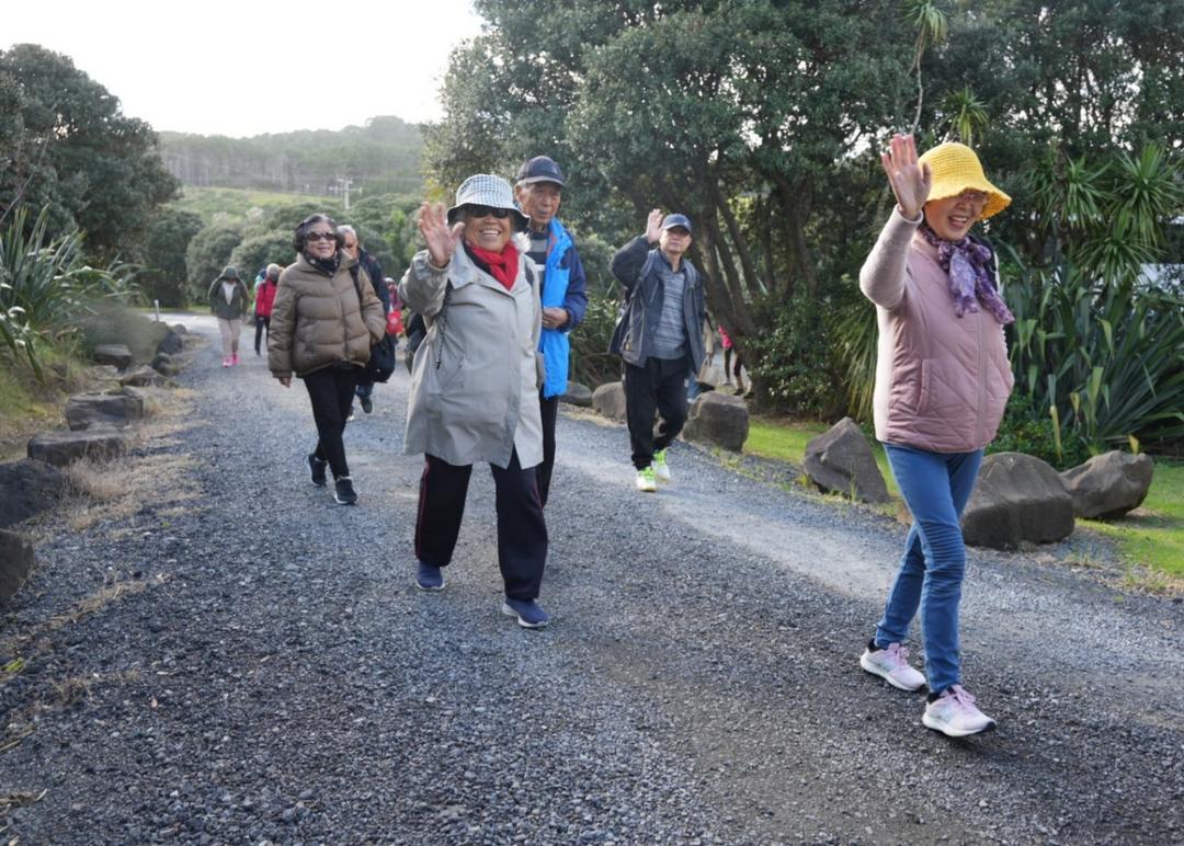 人们走在路上

AI 生成的内容可能不正确。