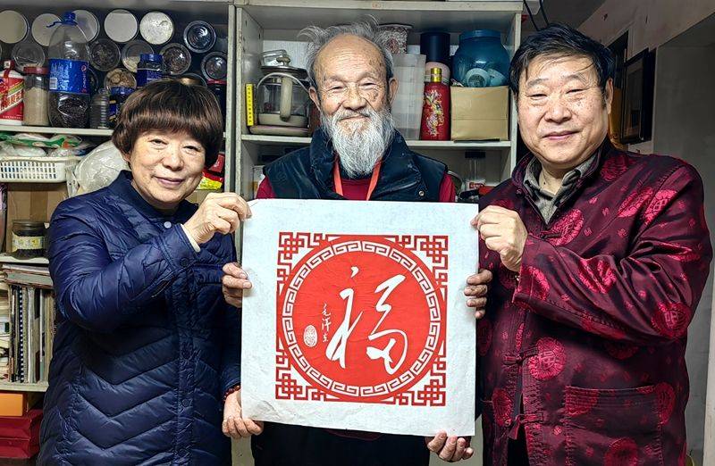 图片[7]-剪纸艺术传承：陈耀夫妇拜访洪志标先生 尽显艺术大家风范-华闻时空