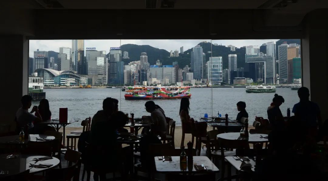 香港特区政府孙玉菡：截至7月底，首批高才通续签率54%-华闻时空