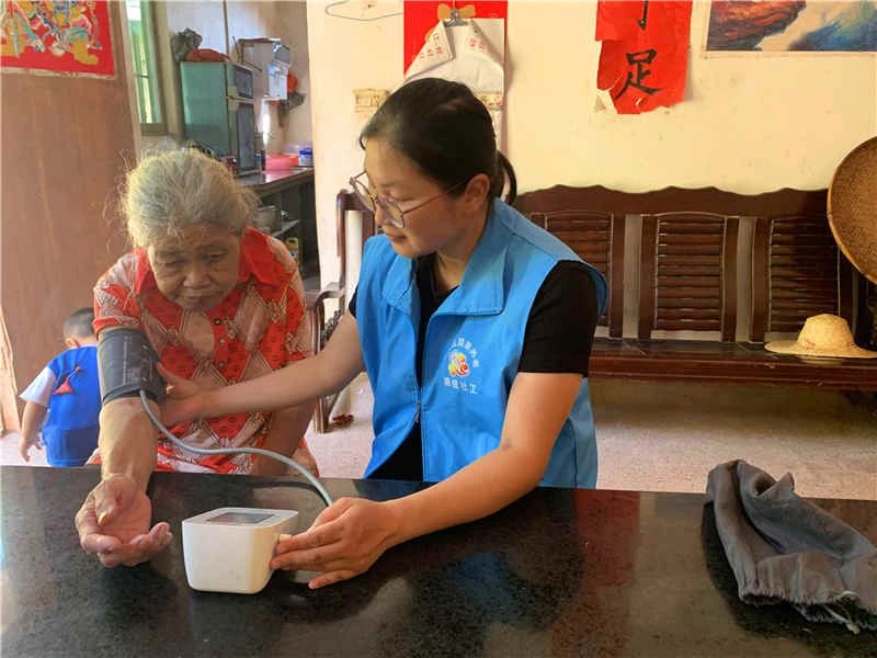 關心血壓、守護健康——血壓測量健康服務活動 關心血壓、守護健康——血壓測量健康服務活動
