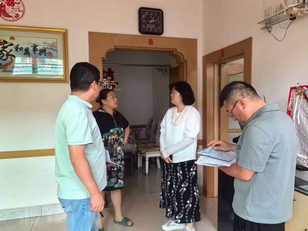 榆阳区崇文路街道春苑社区“五级五长”联动开展“大排查 大宣讲”筑牢基层治理“暖心防线”