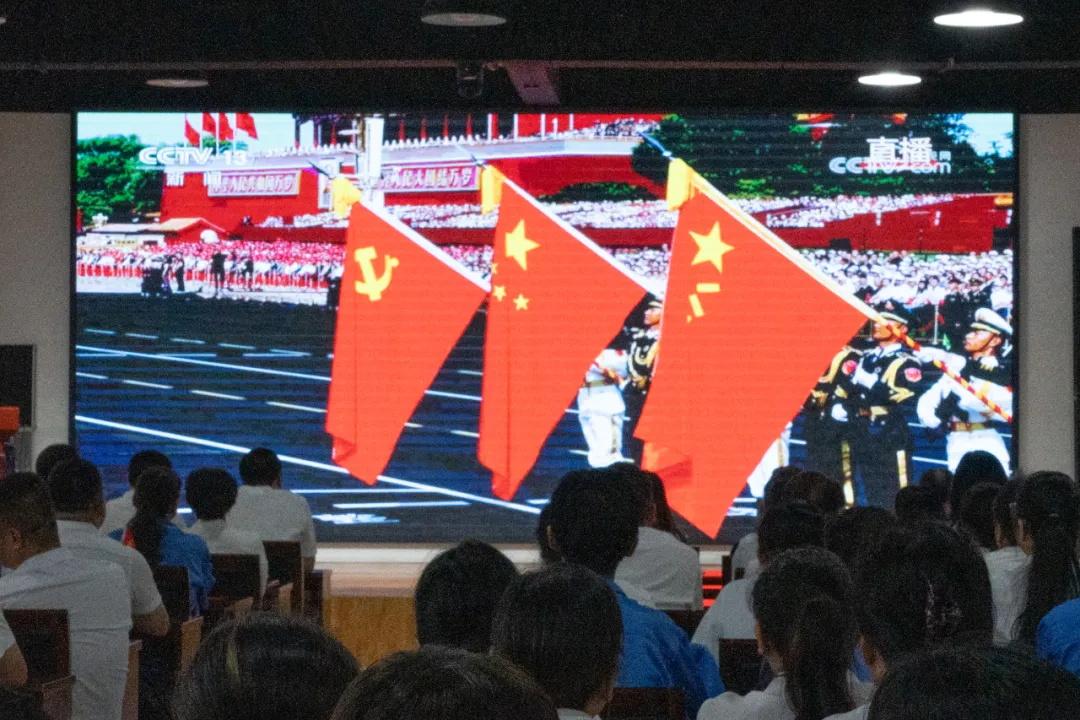 致敬强国荣光，凝聚企业担当——<a href=https://www.shidiannet.com/zt/shaanxi/ target=_blank class=infotextkey>陕西</a>杜康酒业集团组织观看九三阅兵仪式