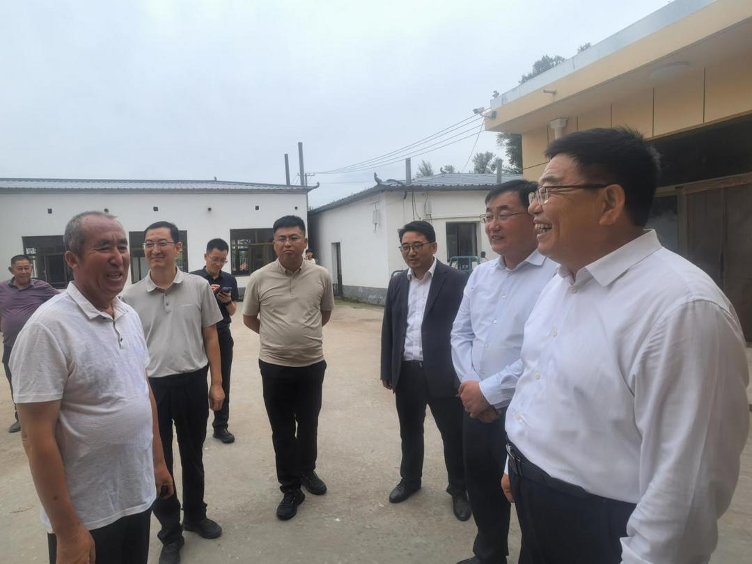 神木市市长段智博走进大保当镇东北湾村调研指导农村幸福院工作