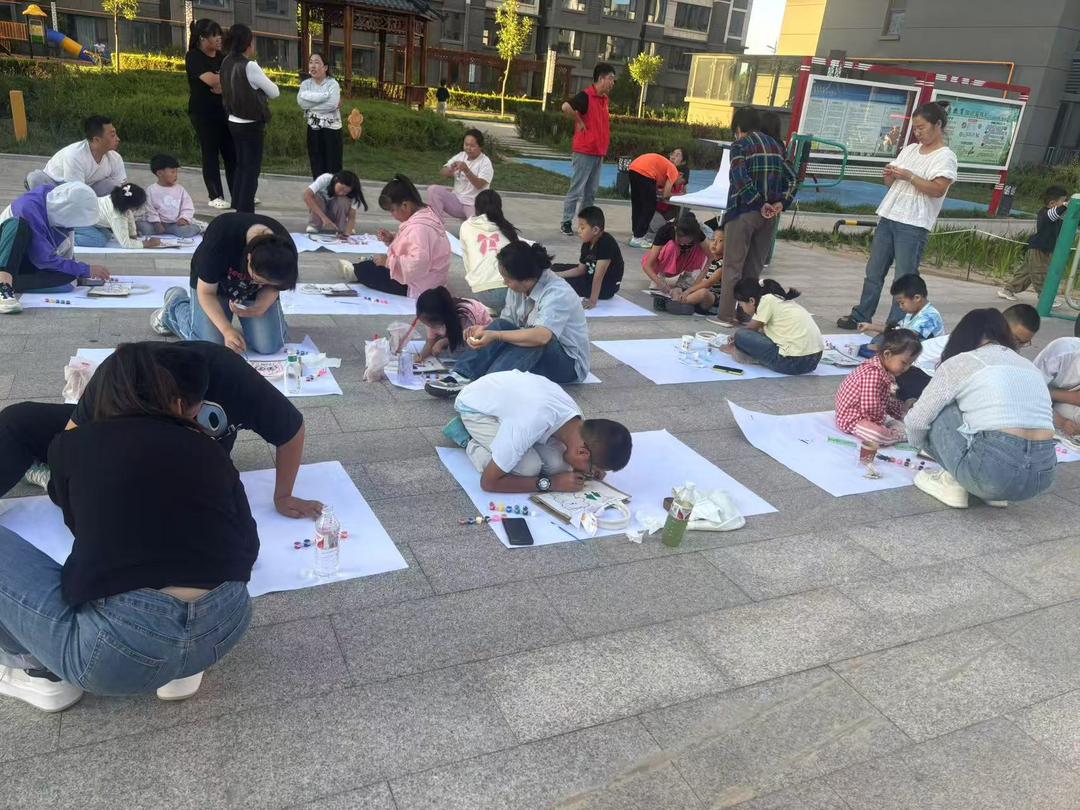 崇文路街道富庆路社区:“亲子约‘绘’·把爱‘袋’回家” 崇文路街道富庆路社区:“亲子约‘绘’·把爱‘袋’回家”