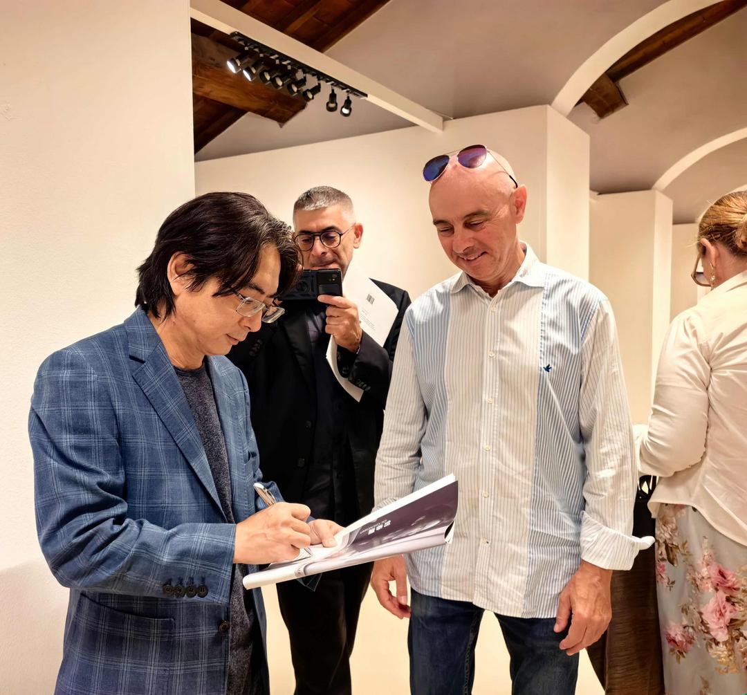 图片[7]-中国漆画惊艳萨尔扎纳艺术节,唯一受邀中国艺术家来自大湾区-华闻时空