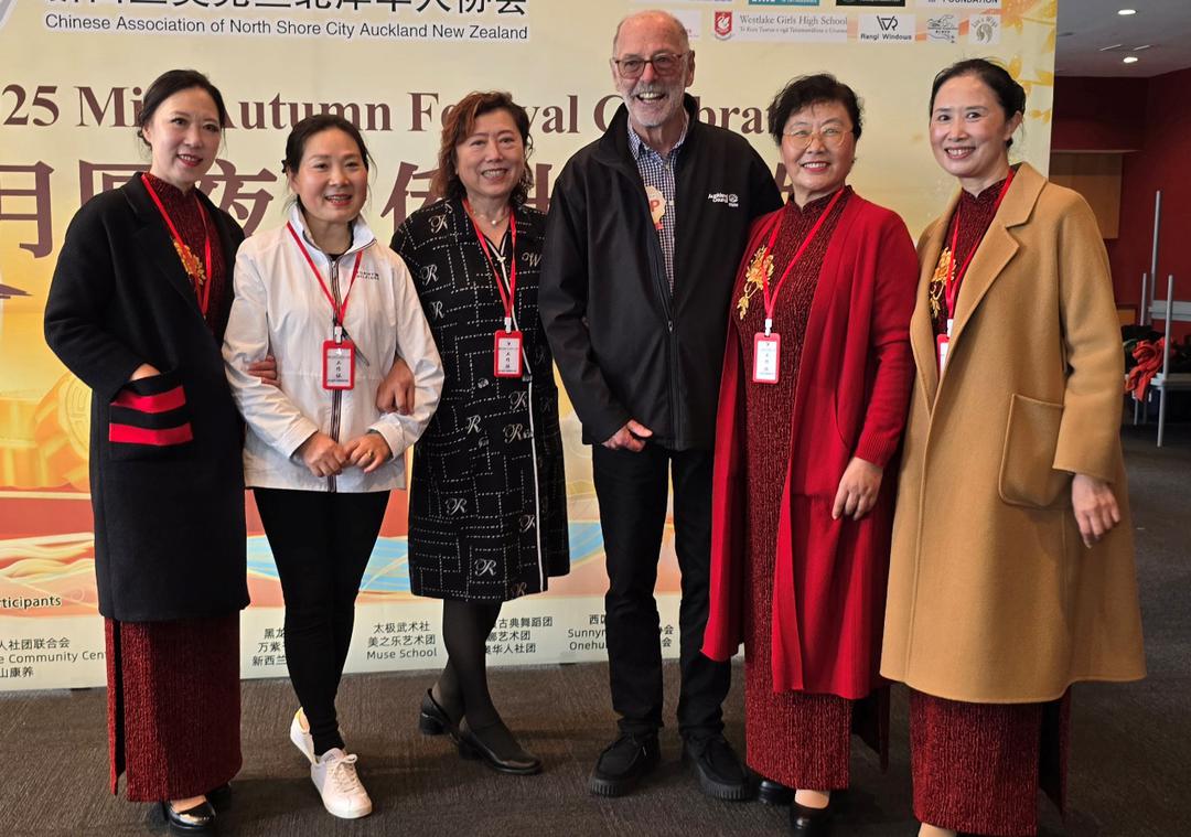 ä¸€ç¾¤äººç«™åœ¨ä¸€èµ·

AI ç”Ÿæˆ�çš„å†…å®¹å�¯èƒ½ä¸�æ­£ç¡®ã€‚