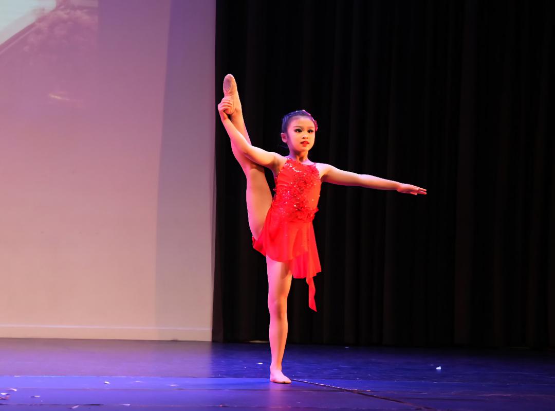 è·³èµ·æ�¥çš„äºº

AI ç”Ÿæˆ�çš„å†…å®¹å�¯èƒ½ä¸�æ­£ç¡®ã€‚