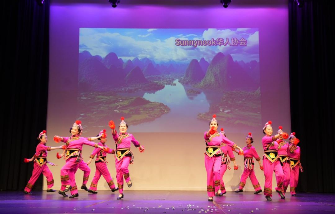 å›¾ç‰‡åŒ…å�« å®¤å†…, äºº, ç›‘æ�§, ç”µè§†

AI ç”Ÿæˆ�çš„å†…å®¹å�¯èƒ½ä¸�æ­£ç¡®ã€‚