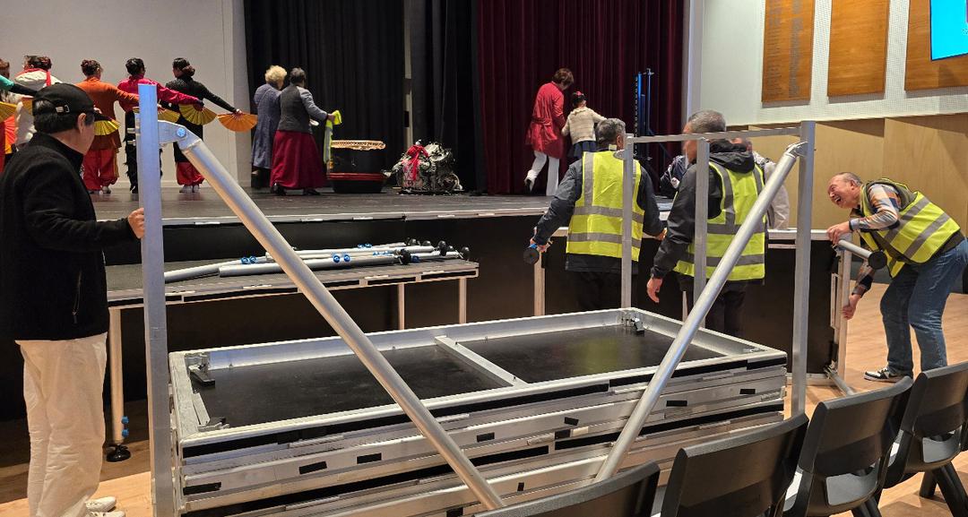 å›¾ç‰‡åŒ…å�« å®¤å†…, å¥³äºº, æ¡Œå­�, ç”·äºº

AI ç”Ÿæˆ�çš„å†…å®¹å�¯èƒ½ä¸�æ­£ç¡®ã€‚