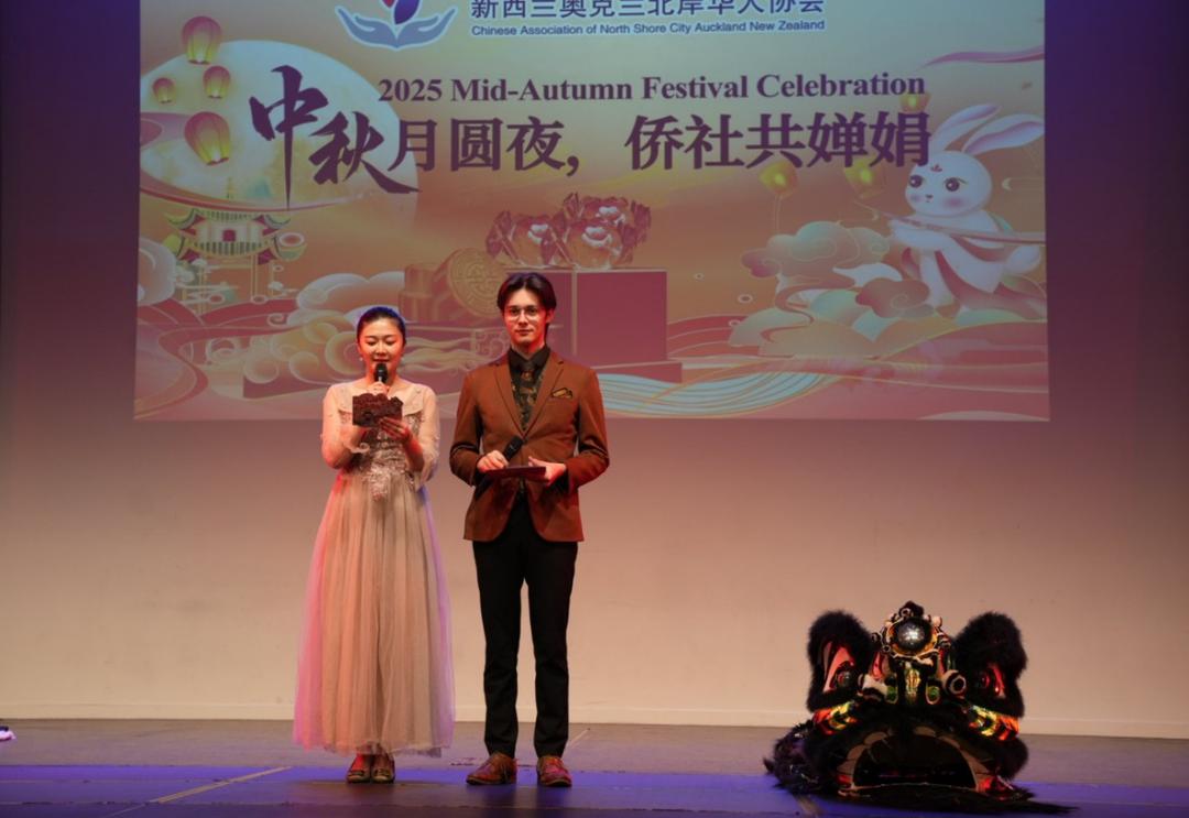 å›¾ç‰‡åŒ…å�« å®¤å†…, äºº, ç«™, å¯¹ç�€

AI ç”Ÿæˆ�çš„å†…å®¹å�¯èƒ½ä¸�æ­£ç¡®ã€‚