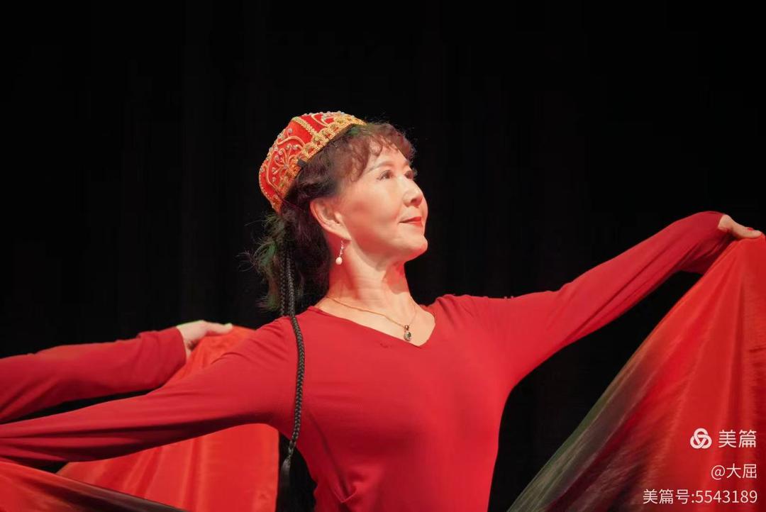 ç©¿çº¢è‰²è¡£æœ�çš„äºº

AI ç”Ÿæˆ�çš„å†…å®¹å�¯èƒ½ä¸�æ­£ç¡®ã€‚