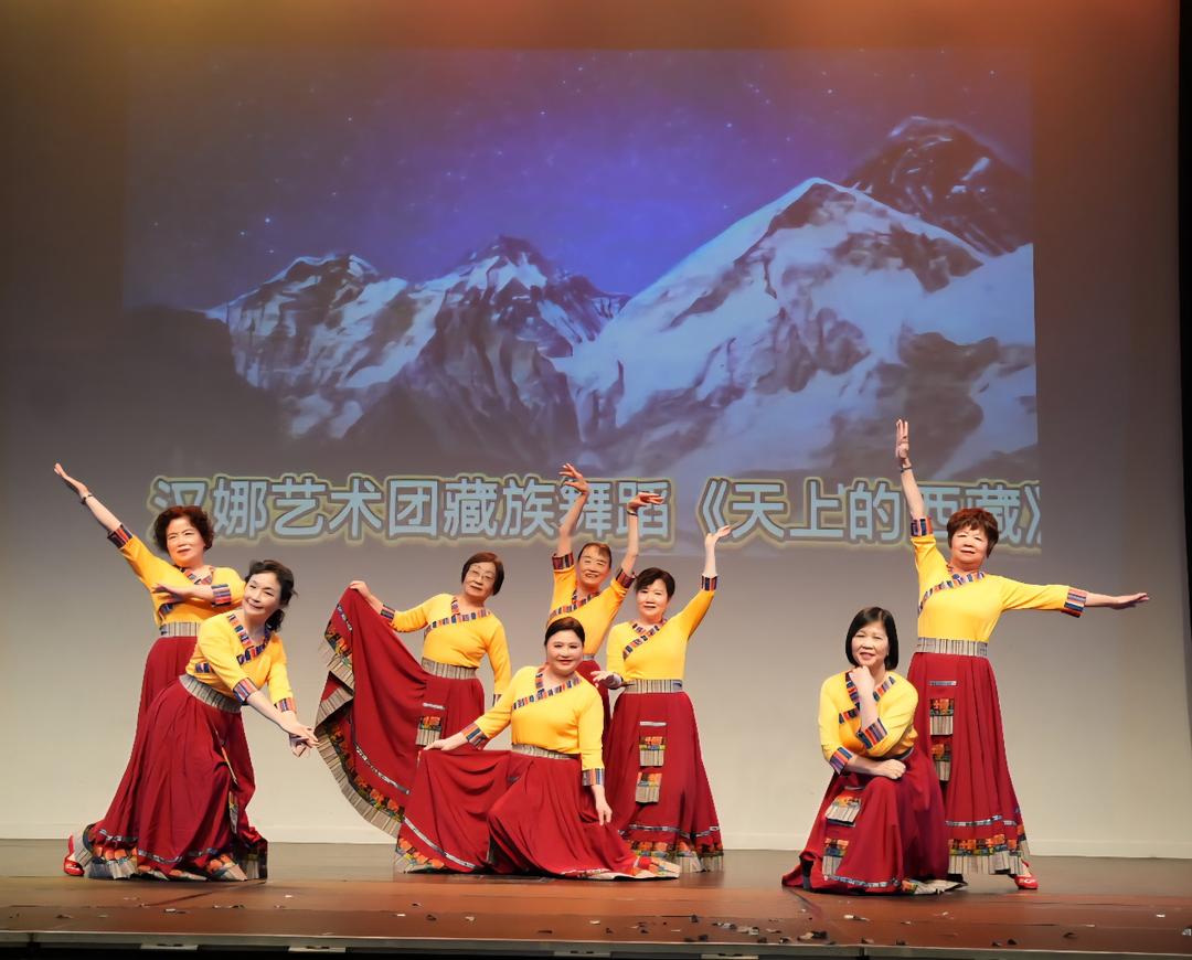 å›¾ç‰‡åŒ…å�« ç”·äºº, ç…§ç‰‡, å¯¹ç�€, æ¡Œå­�

AI ç”Ÿæˆ�çš„å†…å®¹å�¯èƒ½ä¸�æ­£ç¡®ã€‚