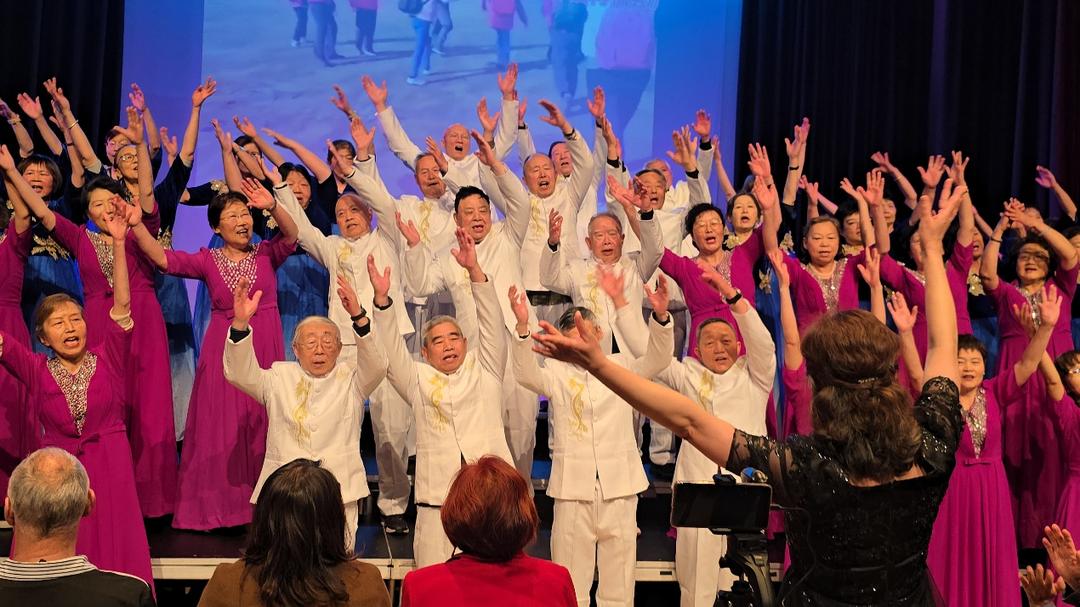 ä¸€ç¾¤äººåœ¨è·³èˆ�

AI ç”Ÿæˆ�çš„å†…å®¹å�¯èƒ½ä¸�æ­£ç¡®ã€‚