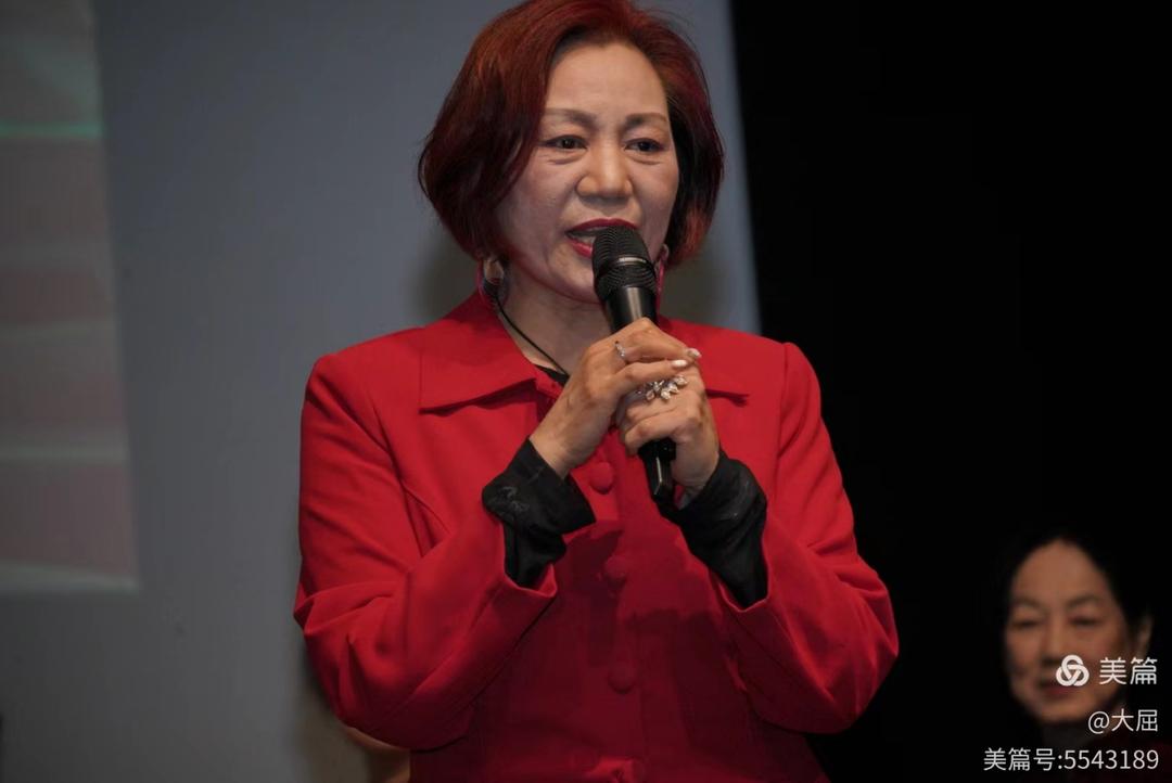 äººåœ¨æ‰“ç”µè¯�

AI ç”Ÿæˆ�çš„å†…å®¹å�¯èƒ½ä¸�æ­£ç¡®ã€‚