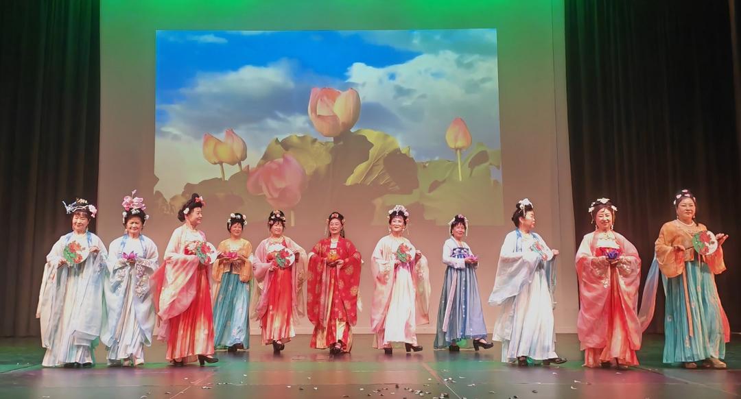 å›¾ç‰‡åŒ…å�« äºº, å®¤å†…, å¯¹ç�€, ä¸€ç¾¤

AI ç”Ÿæˆ�çš„å†…å®¹å�¯èƒ½ä¸�æ­£ç¡®ã€‚