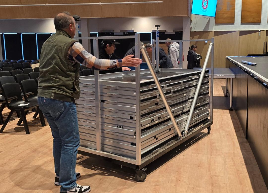 å›¾ç‰‡åŒ…å�« äºº, å®¤å†…, ç”·äºº, å�¨æˆ¿

AI ç”Ÿæˆ�çš„å†…å®¹å�¯èƒ½ä¸�æ­£ç¡®ã€‚