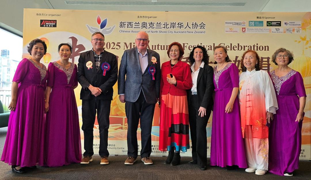 ä¸€ç¾¤äººç«™åœ¨ä¸€èµ·

AI ç”Ÿæˆ�çš„å†…å®¹å�¯èƒ½ä¸�æ­£ç¡®ã€‚