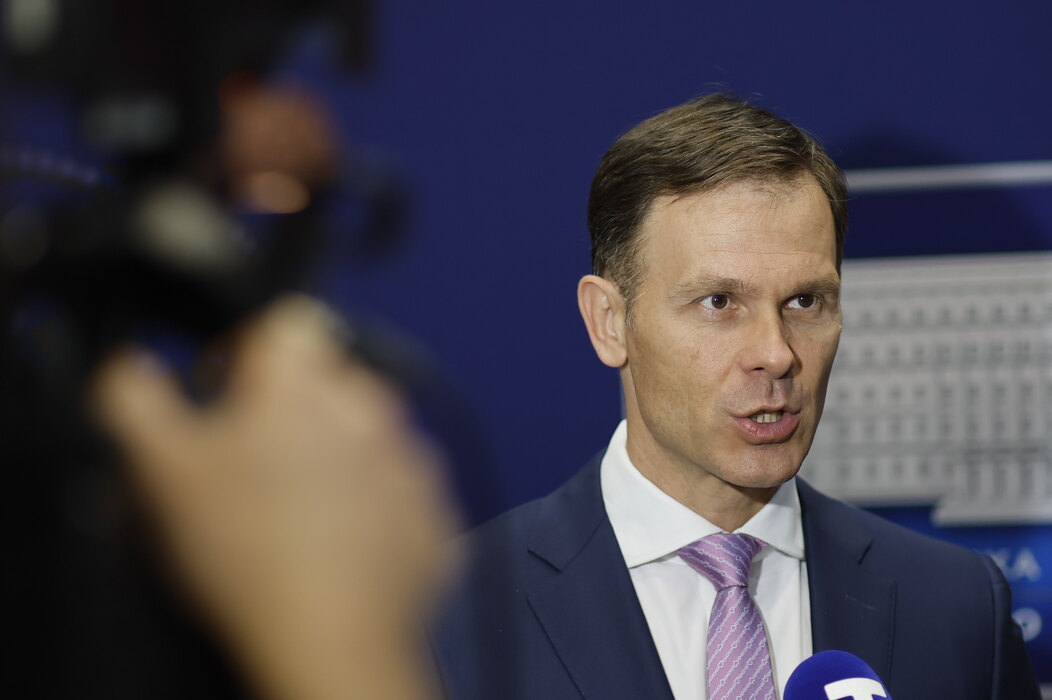 马里与承包商会面：世博会工程按计划推进