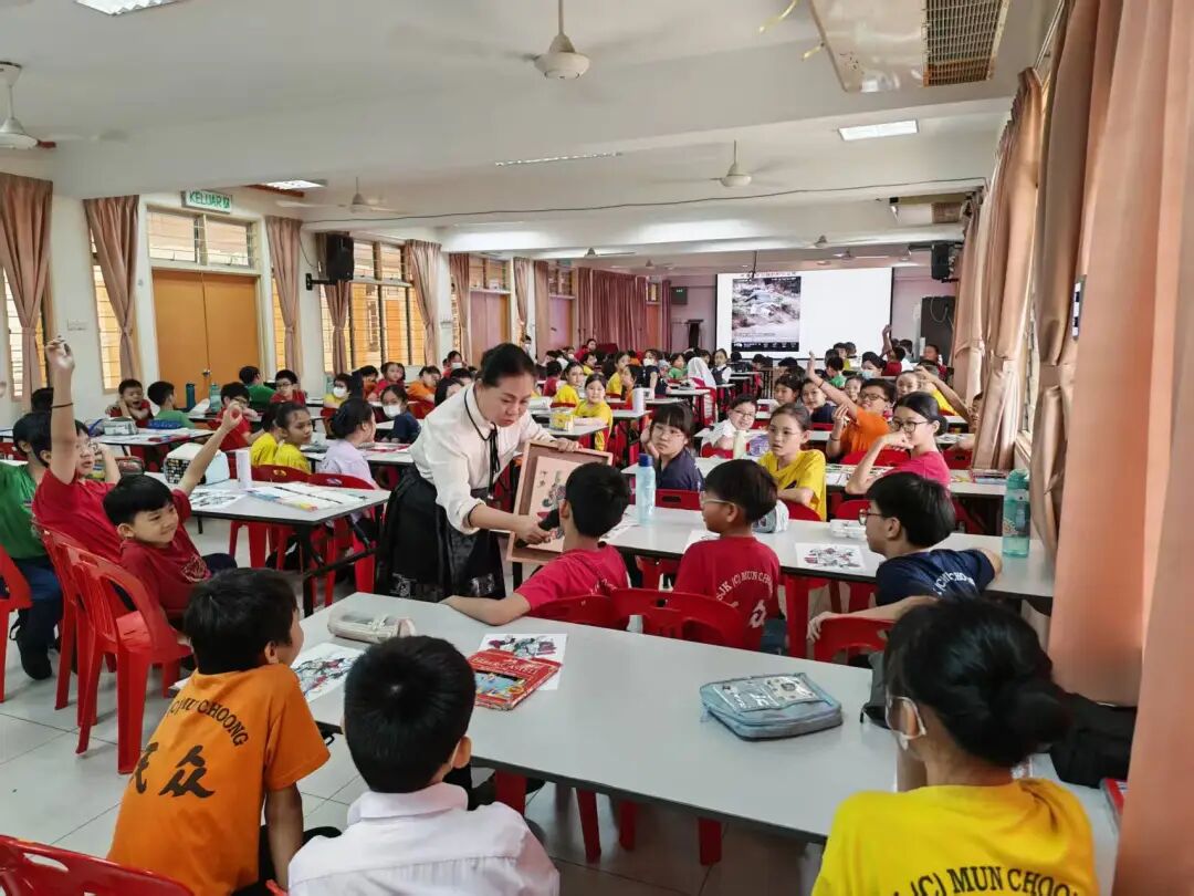 2025中国华文教育基金会海外巡讲团马来西亚站圆满完成_全球_新闻_华人头条