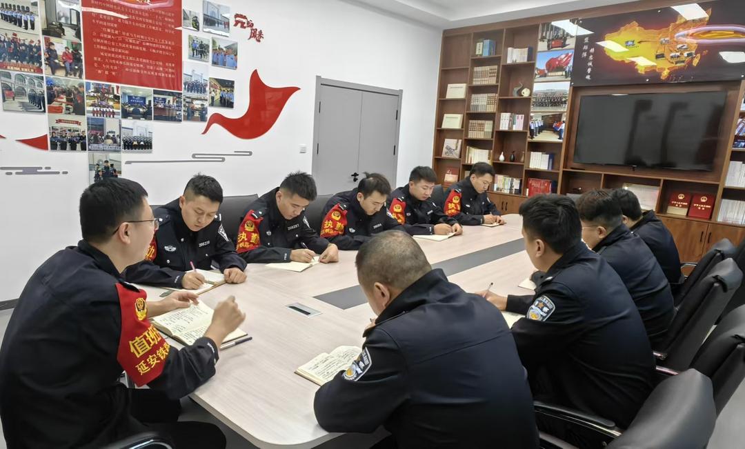 双节平安，铁警先行——延安站派出所全力下好双节安保“五步棋”
