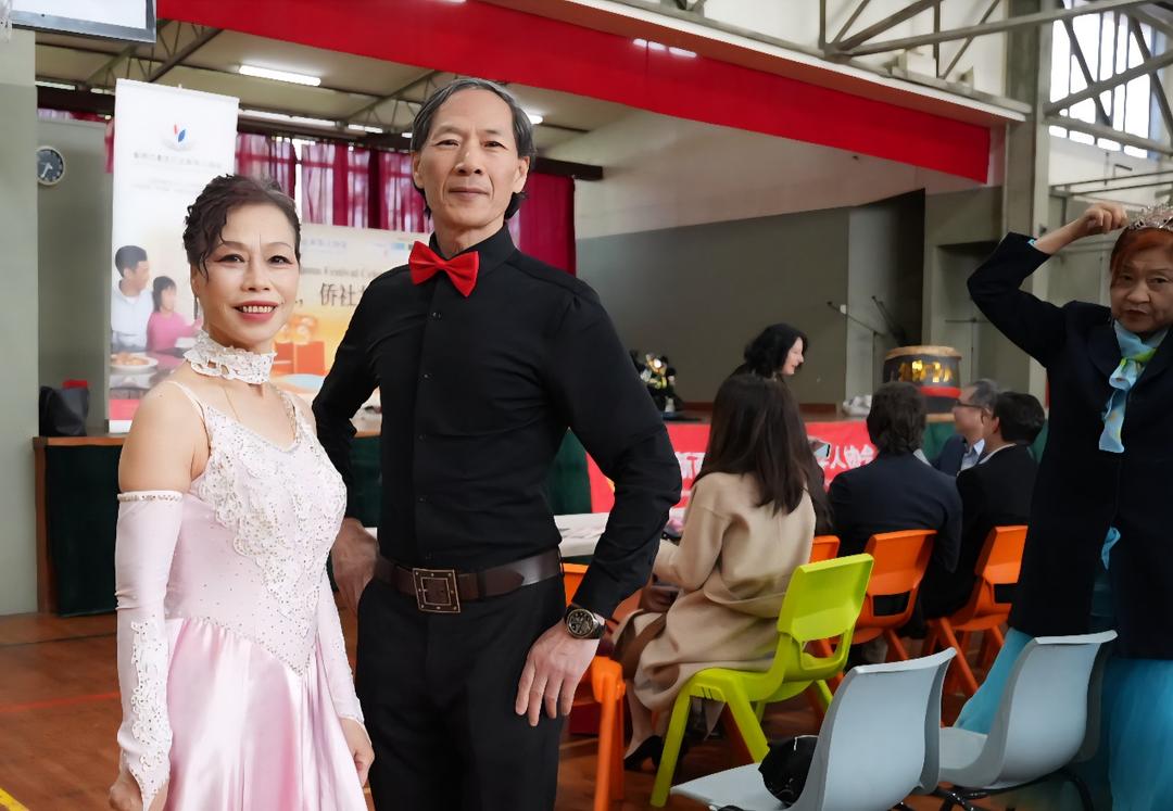 人们站在一起

AI 生成的内容可能不正确。