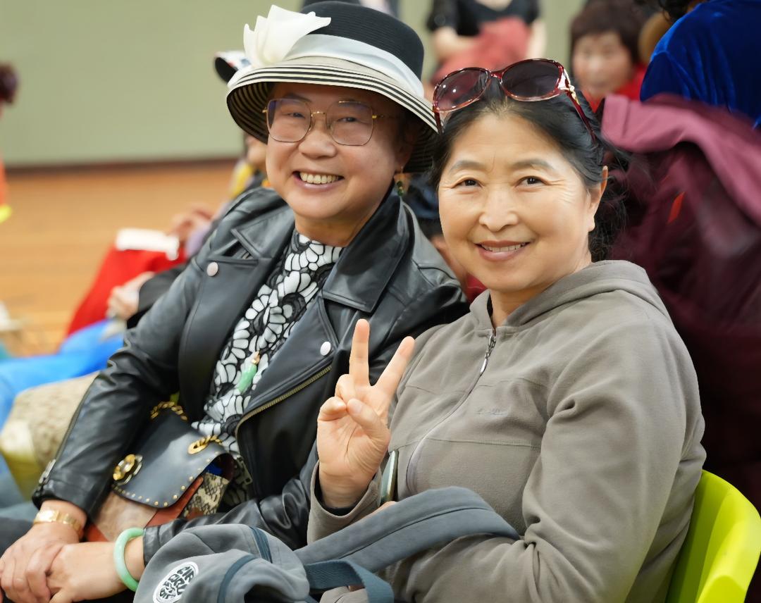 戴帽子的小孩

AI 生成的内容可能不正确。