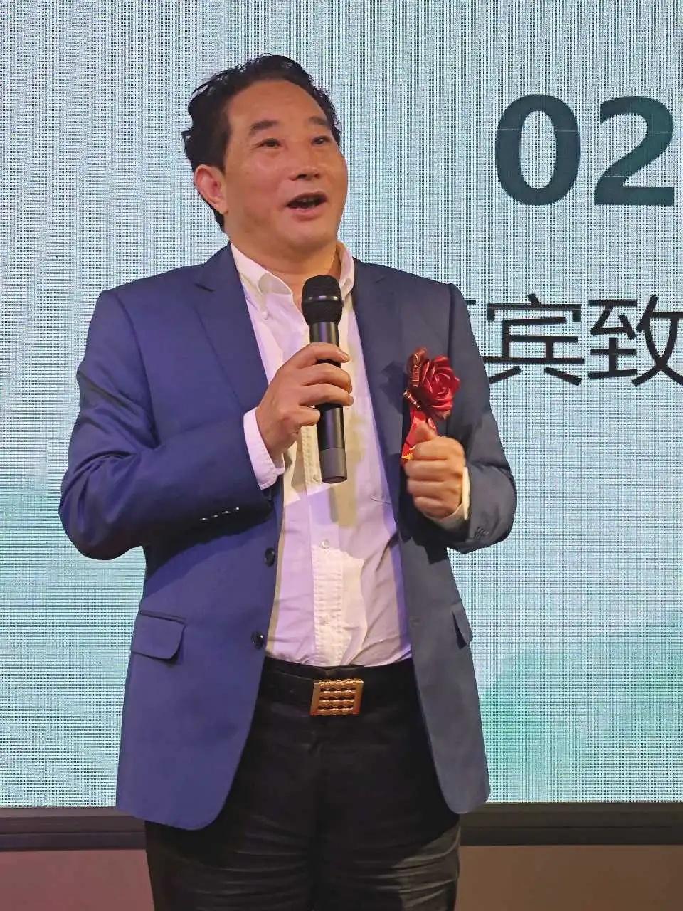 ​聚焦宴请礼品场景！<a href=https://www.shidiannet.com/zt/shaanxi/ target=_blank class=infotextkey>陕西</a>白水杜康“十三朝会客厅酒”新品发布会在西安隆重举行