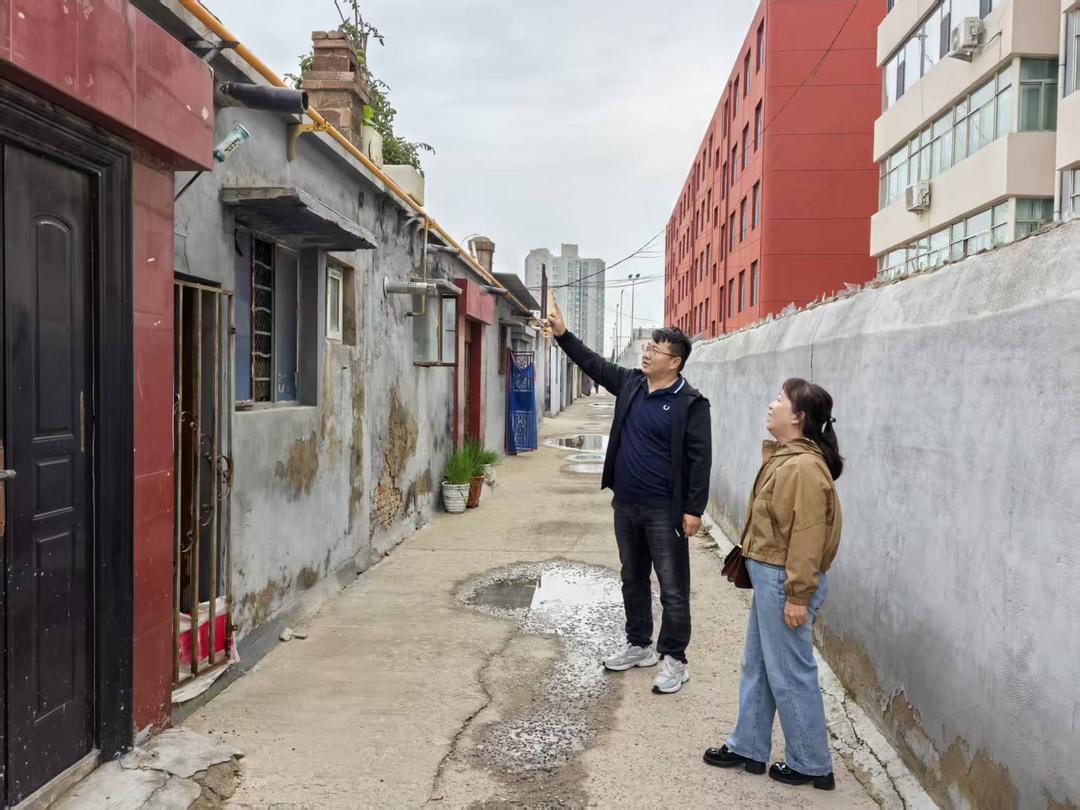 学院社区老旧小巷装上路灯，居民：晚上出门踏实多了