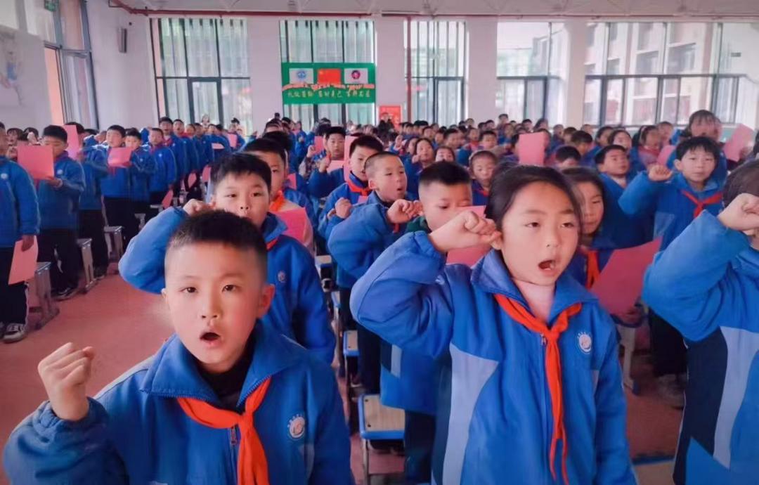 宋馨阳光心理教育被新华网树立为全国样板，23年守护百万青少年