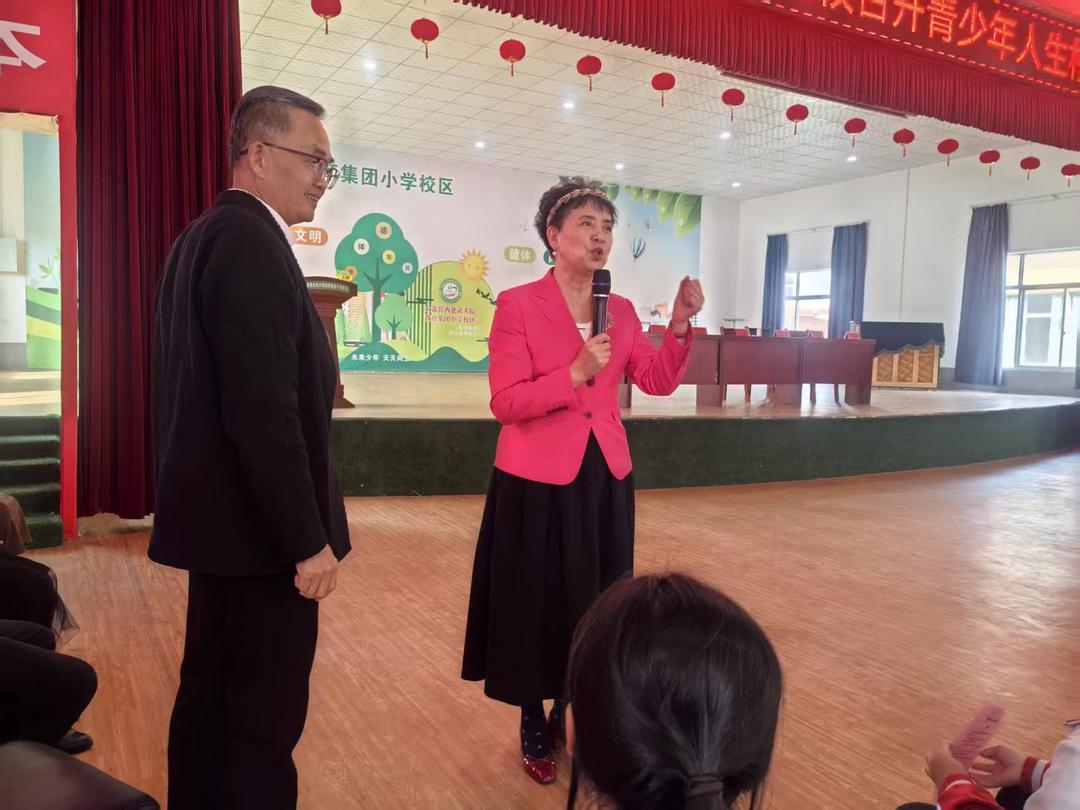 宋馨阳光心理教育被新华网树立为全国样板，23年守护百万青少年