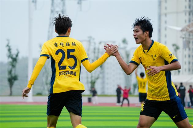 德尔森啤酒赞助的陕西联腾足球队问鼎2025陕西省足球五级联赛总冠军